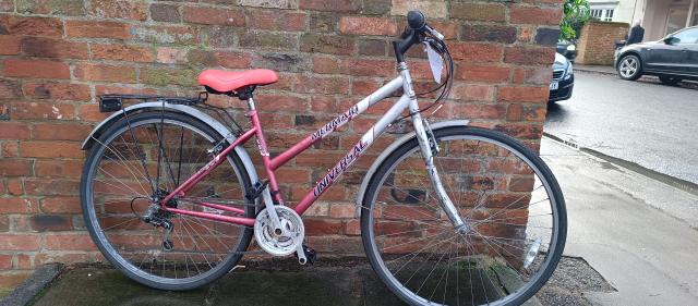 Used universal Hybrid Bike For Sale in Oxford