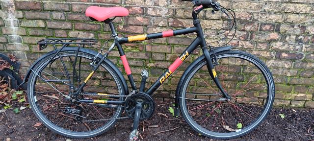 Used Raleigh  Hybrid Bike For Sale in Oxford