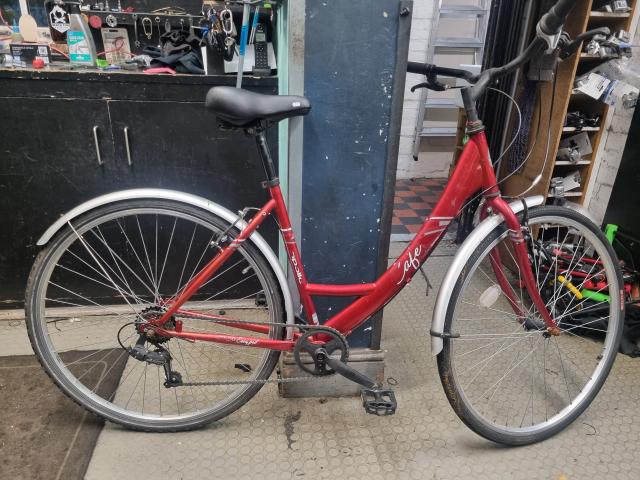 Used Apollo Hybrid Bike For Sale in Oxford