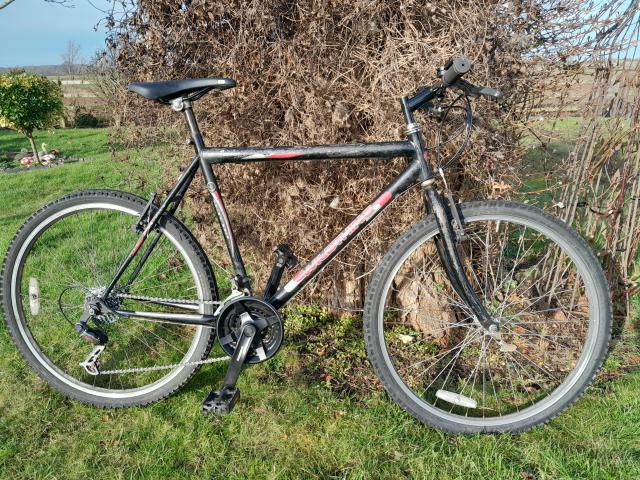 Used Universal  MTB Bike For Sale in Oxford